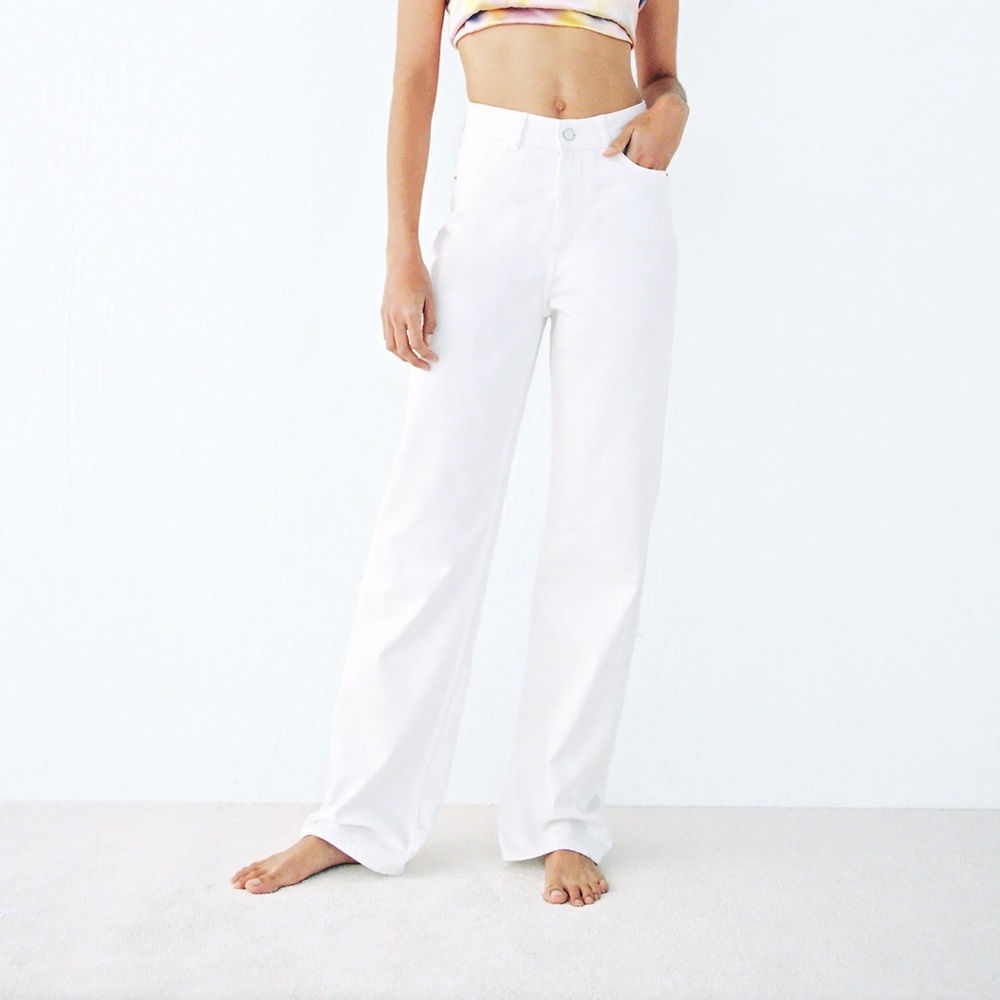 ZARA STRAIGHT LENGTH FULL LENGTH WHITE JEANS